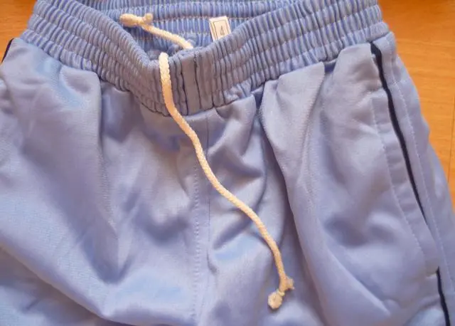 Foto uit de officiële melding: D Kinderkleding set &amp; #13; &amp; # #13; — risico: Verwonding