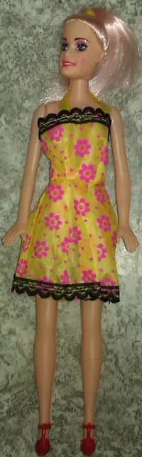 Foto do aviso oficial: Vogue girl Boneca  ; — risco: Químico