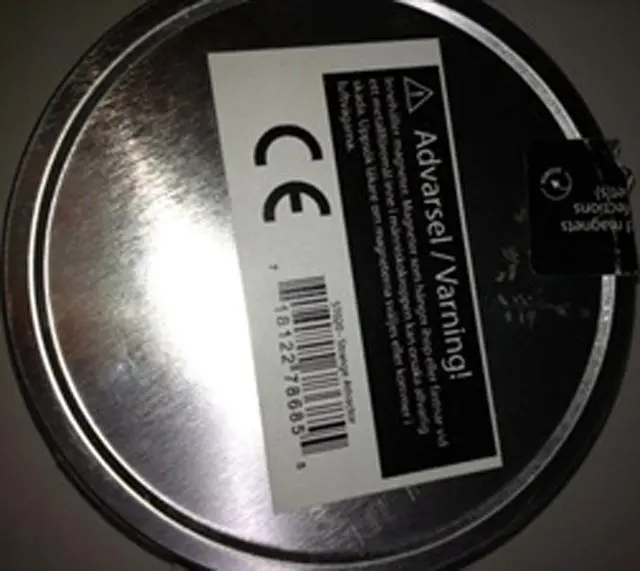 Foto del aviso oficial: Crazy Aaron's Thinking Putty Super Magnetic Strange Attractor Putty Magnético — riesgo: Atragantamiento & Lesiones