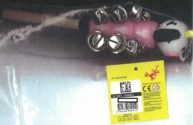 Photo from the official notice: Les Comptoirs Du Monde Maracas Grelots en Bois (Maracas with bells, made of wood) rattle — choking risk