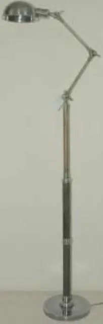Foto aus der offiziellen Meldung: Metal Products of India Floor Lamp Stehleuchten &amp; #13; &amp; #13; — Risiko: Elektrischer Schlag