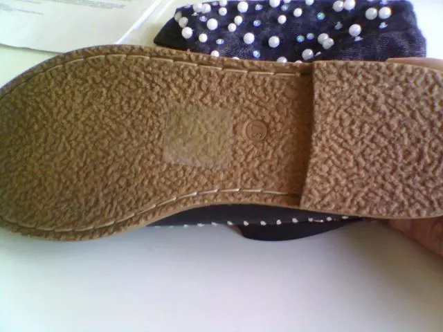 Photo de l’avis officiel: Piedy Chaussures &amp; #13; &amp; #13; — risque: Risque chimique