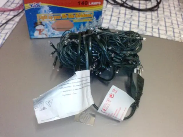 Foto do aviso oficial: YJS Luz de Arroz, Christmas Collection Corrente de iluminação de Natal — risco: Choque elétrico & Incêndio