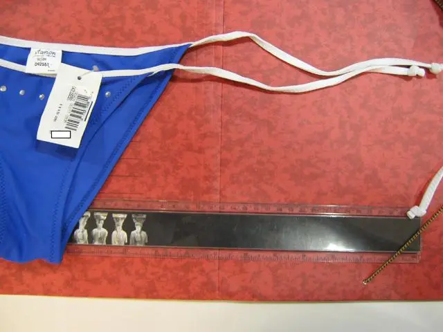 Photo de l’avis officiel: Disney Mickey Bikini des filles — risque: Blessures & Etranglement