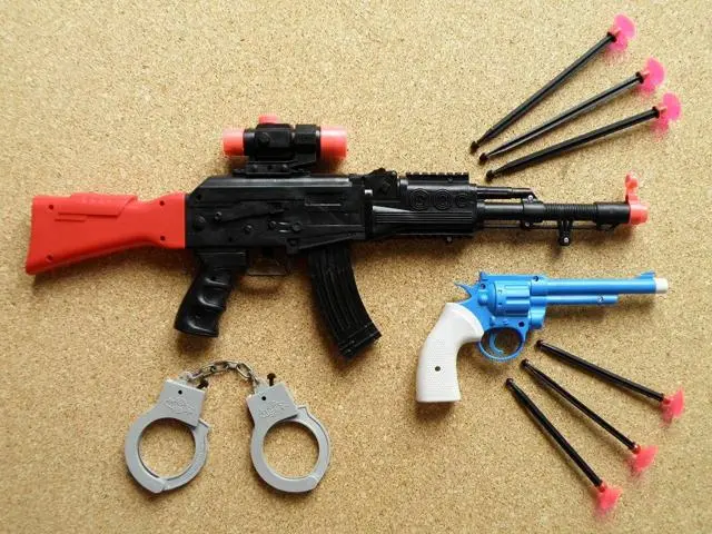 Foto do aviso oficial: SAN JIA CHENG Conjunto polícia de brinquedos — risco: Engasgamento