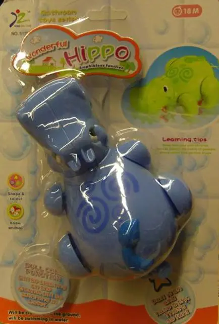 Foto uit de officiële melding: HONG ZHI TOYS Wonderful Hippo Plastic badspeelgoed — risico: Verstikking door inslikken & Snijwonden