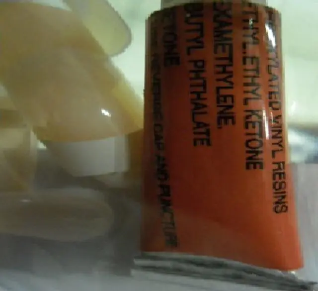 Photo from the official notice: K.nail Art Nails false nails — chemical risk (A12/0454/13)