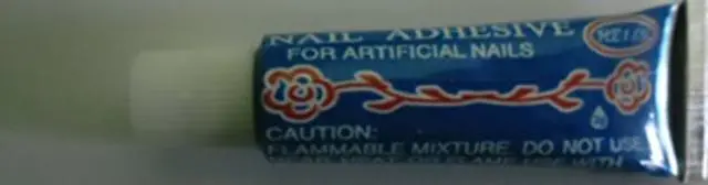 Photo from the official notice: NAIL ART Fiore fashion collection false nails — chemical risk