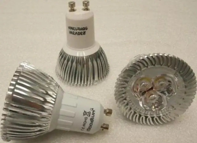 Foto do aviso oficial: Moodlux Lâmpada LED — risco: Choque elétrico