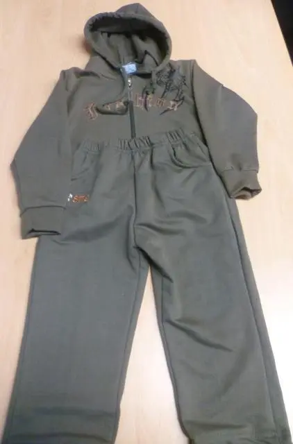 Photo from the official notice: Ke Yi Qi children’s clothing set — strangulation risk