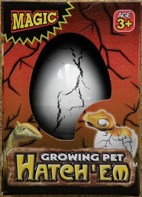 Foto aus der offiziellen Meldung: Hatch'em Growing pet "Hatch'em" Dinosaurierei – Wachsendes Haustier — Risiko: Ersticken