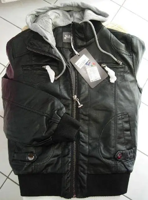 Photo from the official notice: Jump &amp; Fish children’s coat — strangulation risk