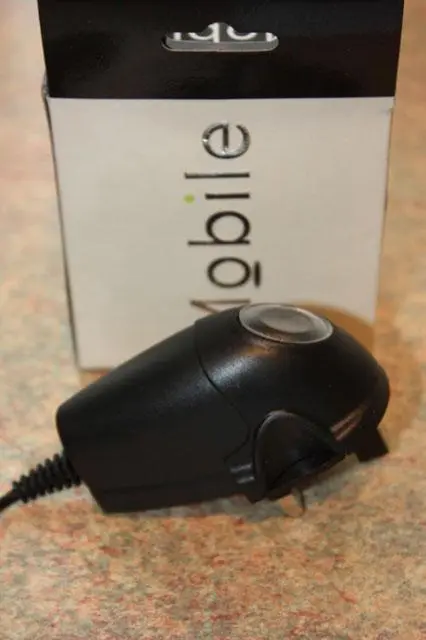 Photo de l’avis officiel: Mobile Chargeur de voyage — risque: Choc électrique & Incendie