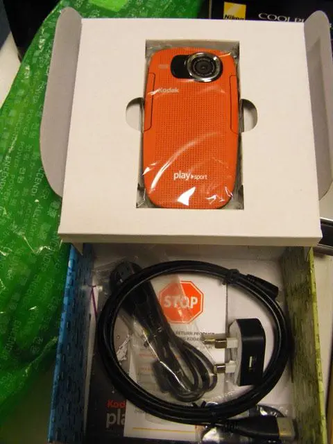 Foto do aviso oficial: Kodak ZX5 Câmera digital — risco: Choque elétrico & Incêndio