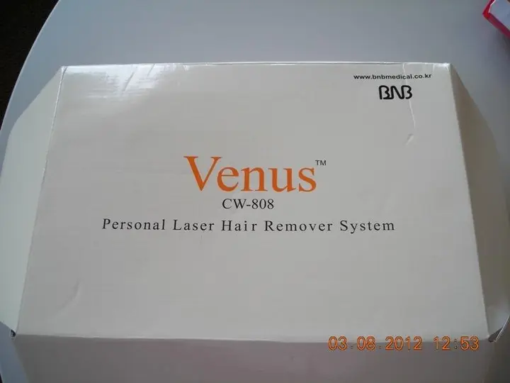 Foto aus der offiziellen Meldung: Venus / Xemos Personal Laser Hair Remover System Laser Haarentferner — Risiko: Elektrischer Schlag