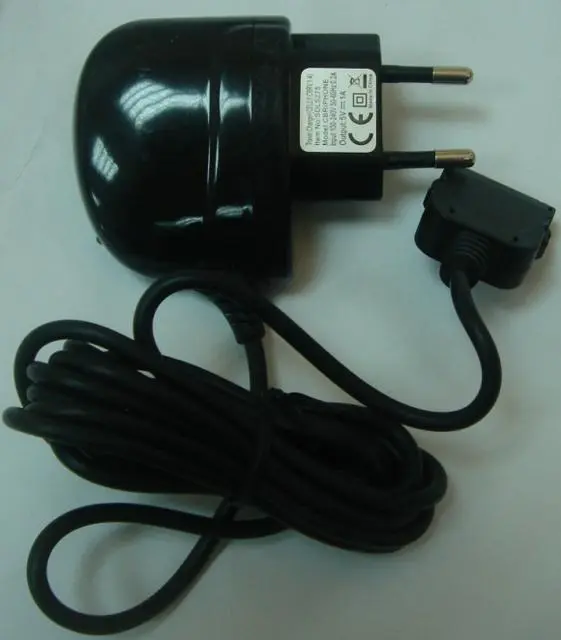 Foto aus der offiziellen Meldung: Celly Energy Star Reiseladegerät — Risiko: Elektrischer Schlag