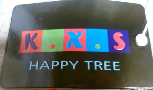 Foto uit de officiële melding: Happy tree – K.X.S Kinderkleding — risico: Verwurging