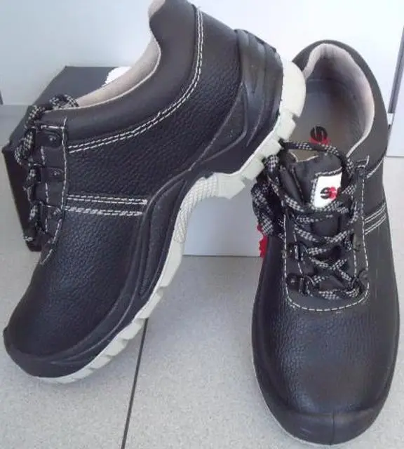 Foto dell’avviso ufficiale: Spacub Scarpe protettive — rischio: Rischio chimico