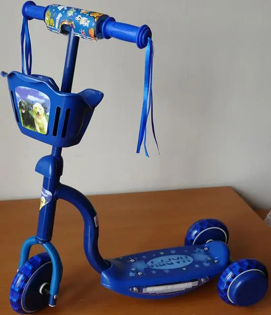 Foto aus der offiziellen Meldung: Fashion Scooter Kinderroller — Risiko: Verletzungen