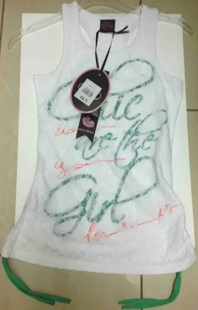Photo de l’avis officiel: QUENNY GIRL Tenue des filles — risque: Blessures & Etranglement
