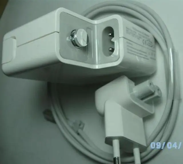 Photo de l’avis officiel: Firstcom Replacement AC Adapter Unité d’alimentation électrique — risque: Choc électrique