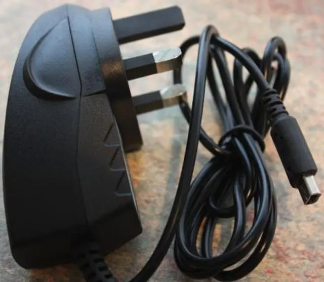 Photo de l’avis officiel: High Quality Travel Charger Chargeur — risque: Choc électrique