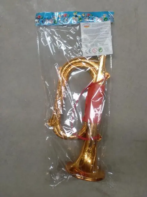 Foto do aviso oficial: Franga Toys Trombeta de brinquedo — risco: Engasgamento