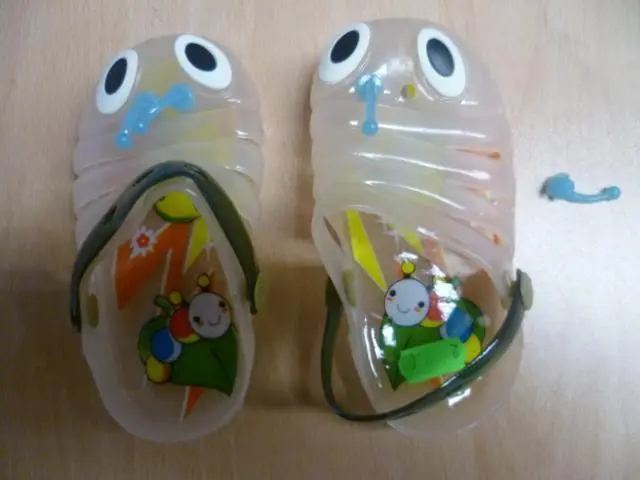 Foto aus der offiziellen Meldung: HYD-585 Kinderschuhe — Risiko: Ersticken