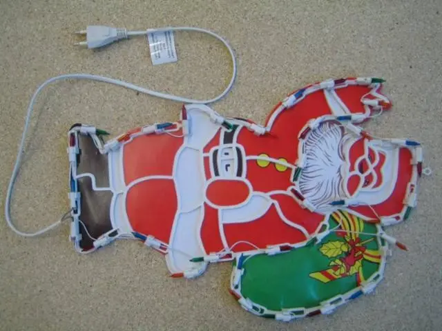 Photo de l’avis officiel: 35 Luzes -Natal Classico Chaînes d’éclairage — risque: Brûlures & Choc électrique