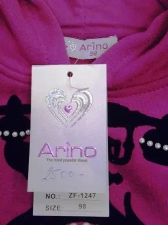 Foto aus der offiziellen Meldung: Arino Sweatshirt für Mädchen — Risiko: Ersticken
