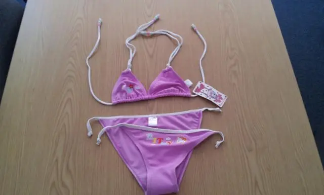 Photo de l’avis officiel: Hello Girl Bikini des filles — risque: Blessures & Etranglement