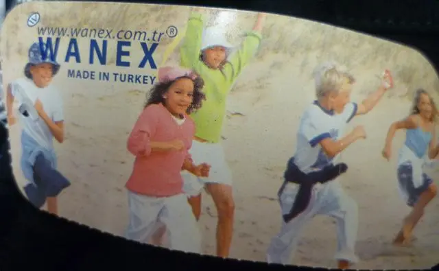 Photo de l’avis officiel: Wanex Bas de survêtement pour enfants — risque: Blessures (A12/1036/13)