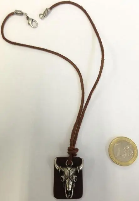 Photo de l’avis officiel: Kis Me Collier en cuir — risque: Risque chimique
