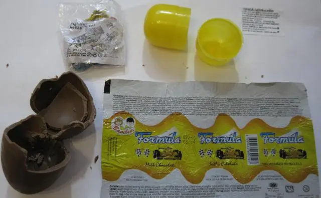 Photo from the official notice: TÜRKMALI 1. Crazy Fruit  2. Formula chocolate eggs with a toy — choking risk