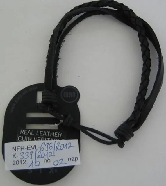 Foto dell’avviso ufficiale: SIX Bracciale da uomo in pelle — rischio: Rischio chimico (A12/1254/13)