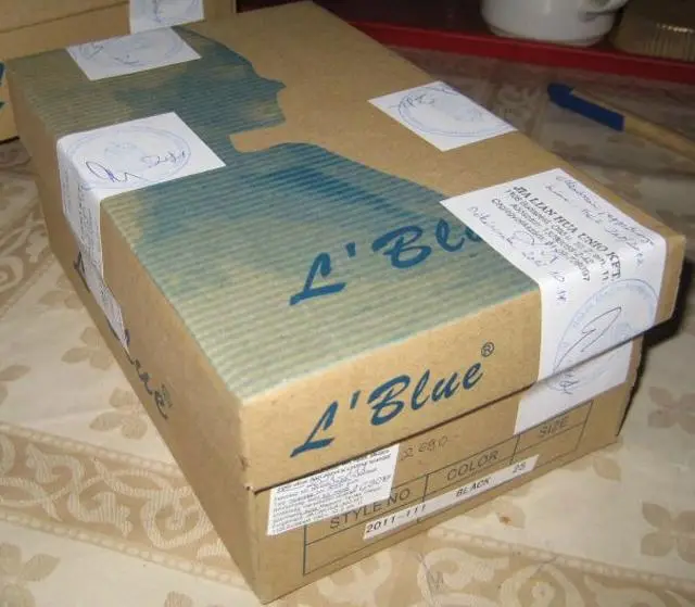 Photo de l’avis officiel: L'blue Chaussures pour filles — risque: Étouffement (A12/1341/13)