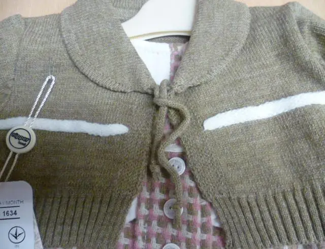 Photo de l’avis officiel: Nipper Land Ensemble de vêtements pour filles — risque: Etranglement