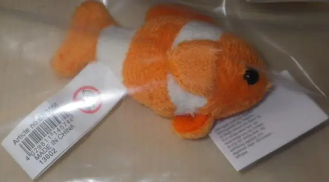 Foto do aviso oficial: Out of the Blue Magnets peluche mer (Soft plush magnet) Brinquedo macio com ímã — risco: Engasgamento