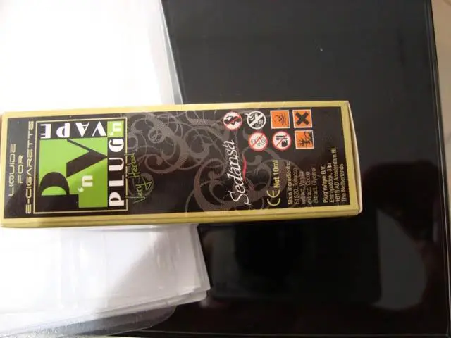 Photo de l’avis officiel: Sedansa Plug 'N Vape Liquide pour cigarettes électroniques — risque: Risque chimique (A12/1587/13)