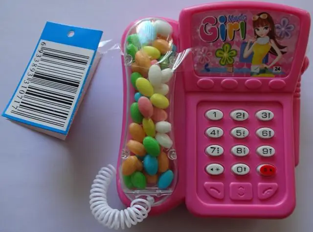 Foto do aviso oficial: Yummy Toys Music Telephone Brinquedo com doces — risco: Engasgamento