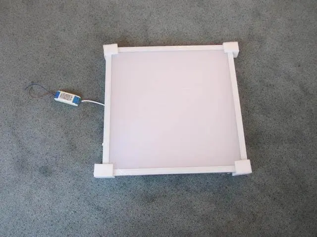 Photo de l’avis officiel: TRIGONE 2013 LED Panel Light Lampe LED — risque: Perturbation électromagnétique