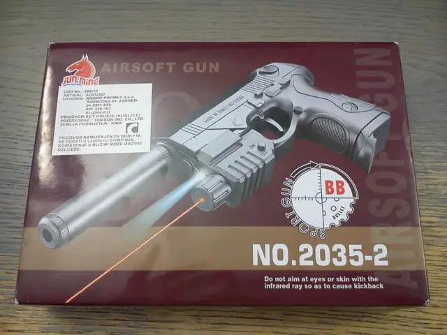 Photo from the official notice: Jun Ming Airsoft Gun — damage to sight risk