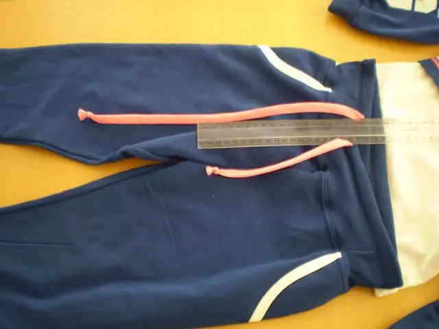 Foto uit de officiële melding: Joyce Kinderkleding set — risico: Verwonding