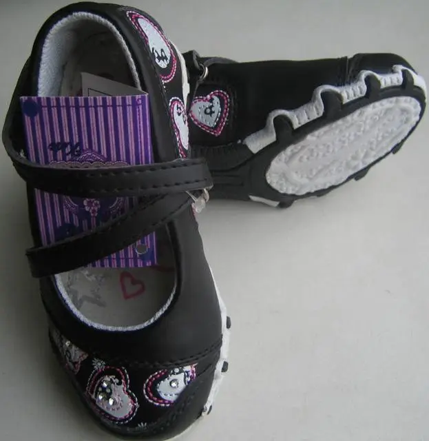 Foto do aviso oficial: Giolan Sapatos femininos — risco: Engasgamento (A12/1795/13)