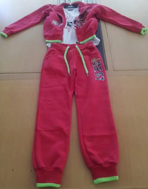Foto uit de officiële melding: Hope Star Miss Hope Star Kids Kinderkleding set — risico: Verwonding