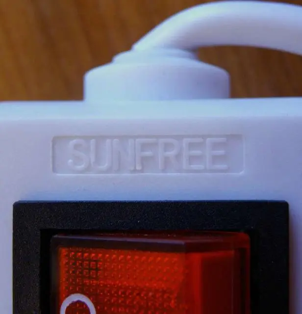 Photo de l’avis officiel: Sun Free Plomb d’extension du secteur — risque: Choc électrique