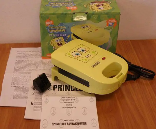 Foto aus der offiziellen Meldung: Princess SpongeBob Schwammkopf Sandwich Maker Sandwich Toaster — Risiko: Verbrennungen & Elektrischer Schlag