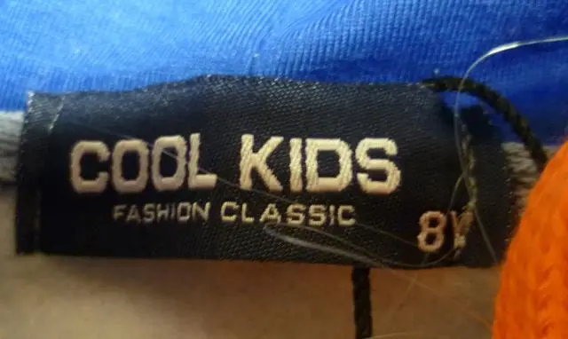 Foto aus der offiziellen Meldung: Cool kids Kinder-Sweatshirt — Risiko: Strangulierung