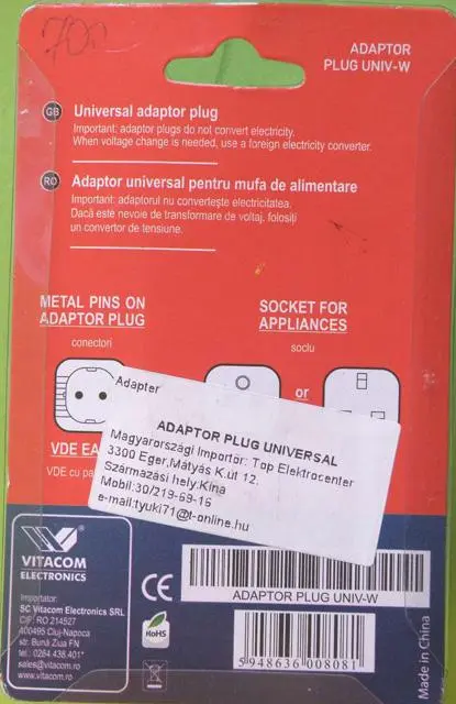 Foto aus der offiziellen Meldung: Well / Vitacom Electronics Universal Adaptor Plug Steckeradapter — Risiko: Elektrischer Schlag