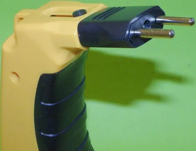 Photo de l’avis officiel: Hui Torche rechargeable — risque: Brûlures & Choc électrique